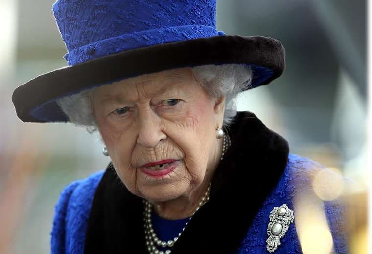 Acusado de querer atentar contra Isabel II con una ballesta se declara culpable