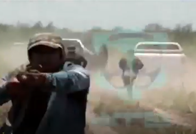 Imagen captada del video de uno de los periodistas secuestrado
