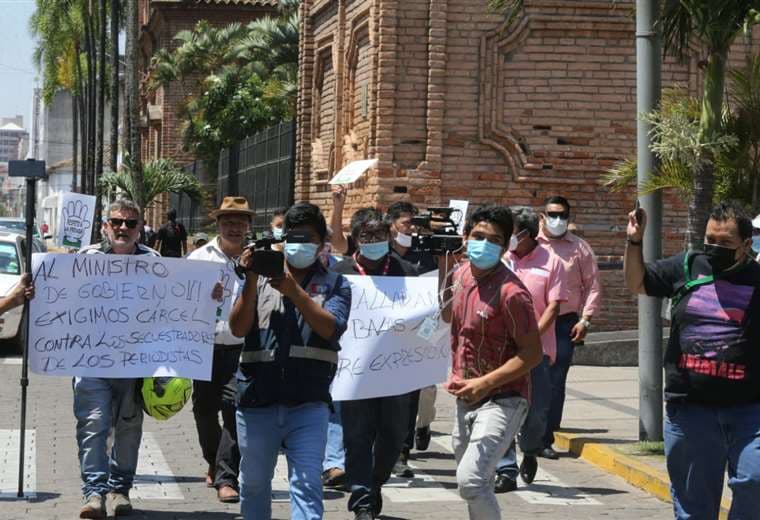 Periodistas protestan por agresiones /Foto: Fuad Landívar 