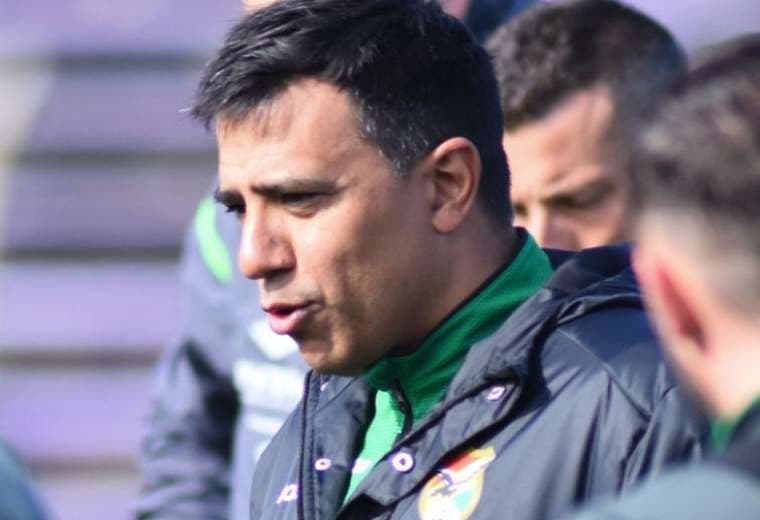 El venezolano César Farías, seleccionador de Bolivia. Foto: FBF