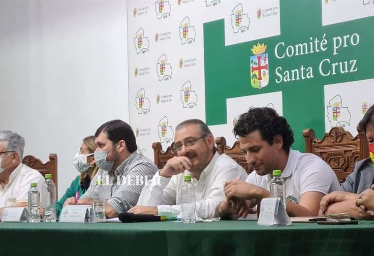 La cumbre inició en las oficinas del Comité Cívico/Foto Jorge Gutiérrez 