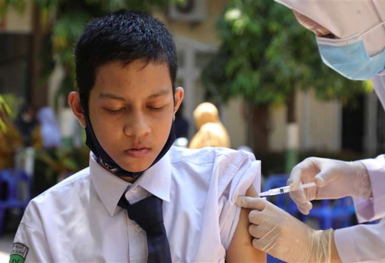 Uruguay y Chile fueron los primeros en el continente en vacunar a menores /AFP