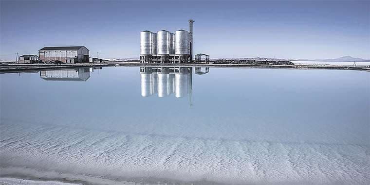 Este año se prevé la venta de litio por Bs 45,1 millones, según Arce