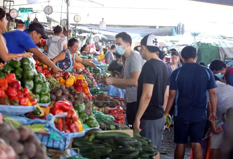 Los mercados estarán abiertos mañana de 5:00 a 11:00/Foto Fuat Landívar