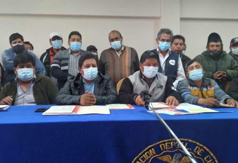 Conferencia de prensa de choferes federados de Oruro. Foto: Emilio Huáscar