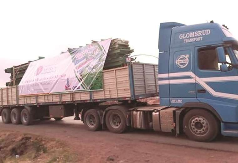 Mas de un centenar de camiones con equipos para el Mutún /Foto: Ahora el pueblo