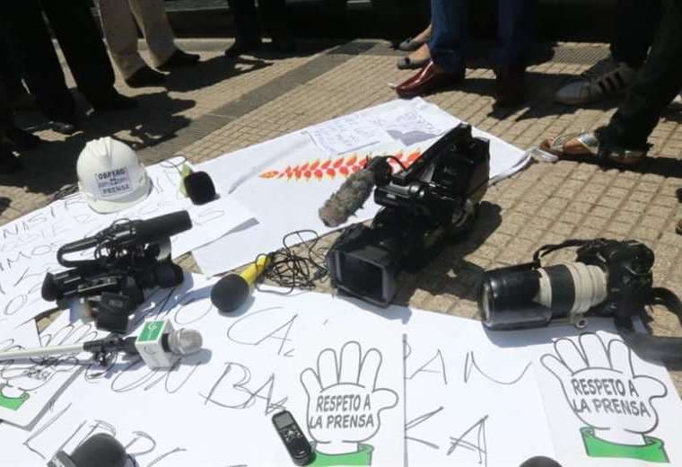 Marcha de apoyo a periodistas protesta contra la impunidad. ARCHIVO