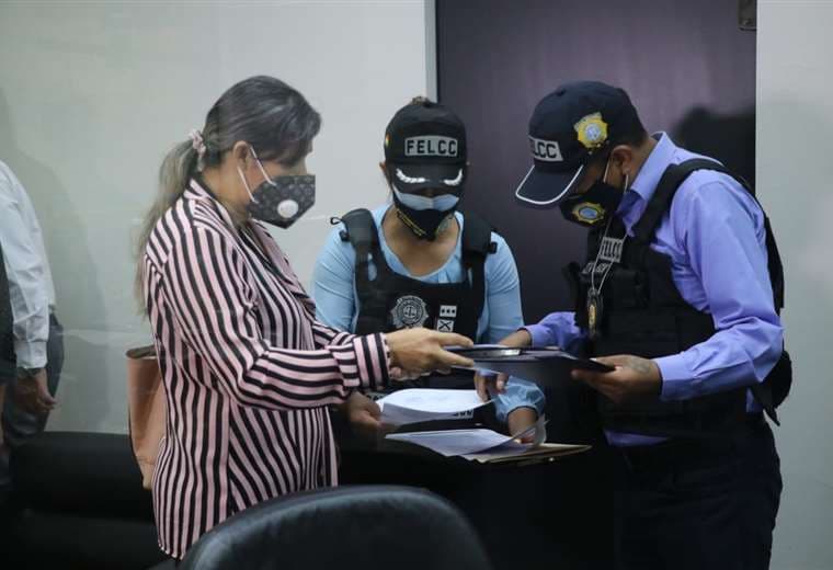 Allanan oficinas de Saguapac para recabar información en el caso ítems . JC Torrejón
