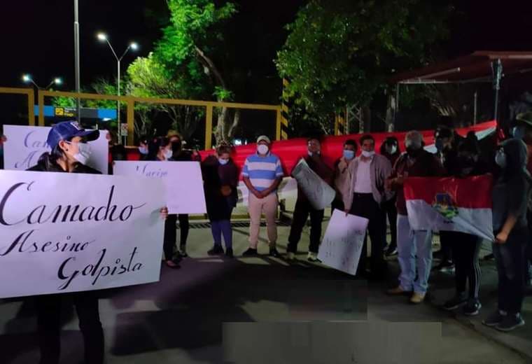 Los movilizados rechazan la presencia de Camacho. Foto: Tarija Conecta