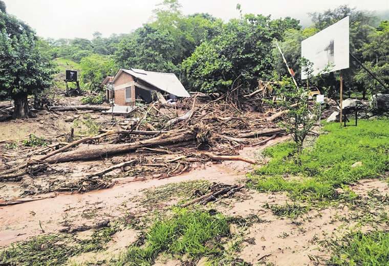 Desborde del Río Grande derrumba viviendas y destruye cultivos de pequeños productores en 
