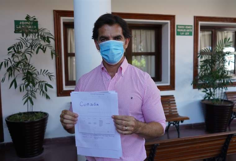 Manuel Saavedra denunció que la cuñada del fiscal Mariaca trabaja en la Alcaldía