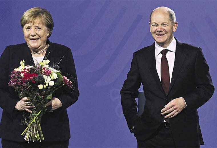 Olaf Scholz sucede a Angela Merkel y promete un “nuevo comienzo” para Alemania