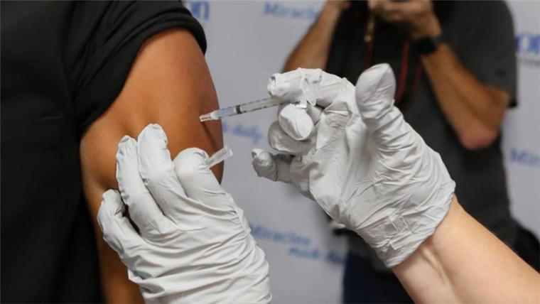 Foto referencial. La campaña de vacunación inició el 3 de febrero