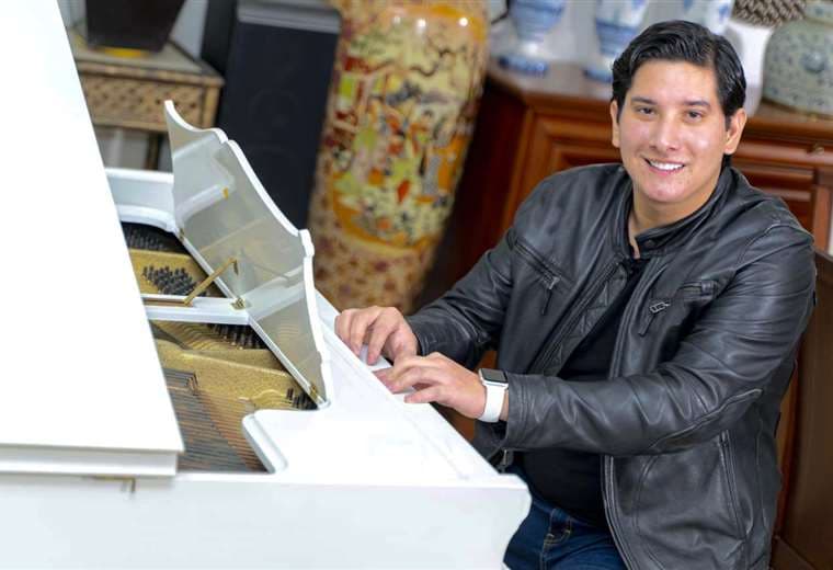 Leo Rosas se abre camino en la música desde Ciudad de México