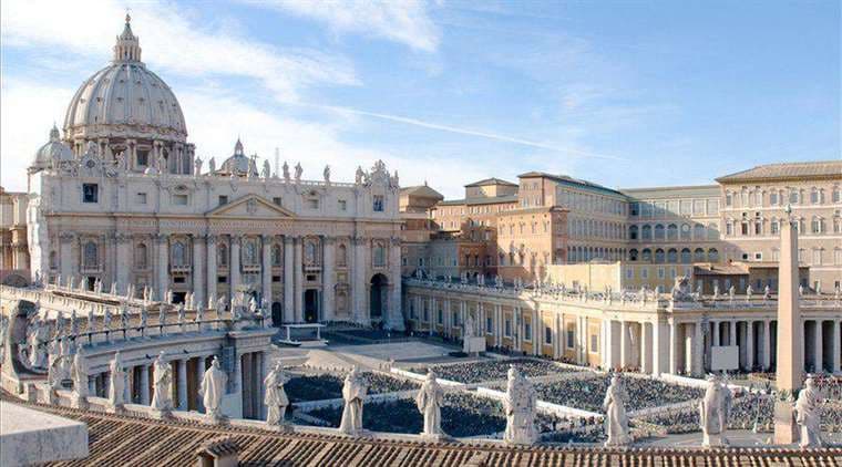 El Vaticano podrá despedir a empleados que no se vacunen contra Covid-19