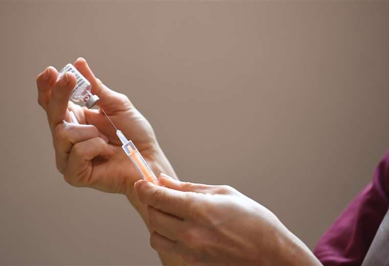AstraZeneca reconoce nuevos problemas de suministro de vacunas. Foto AFP 