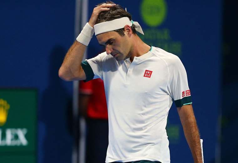 El lamento del suizo Roger Federer tras su derrota en Doha. Foto. AFP