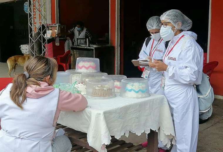 Pruebas para detectar coronavirus en Tarija