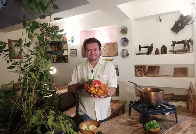 Javier Libera es uno de los chef más importantes de la cocina típica cruceña