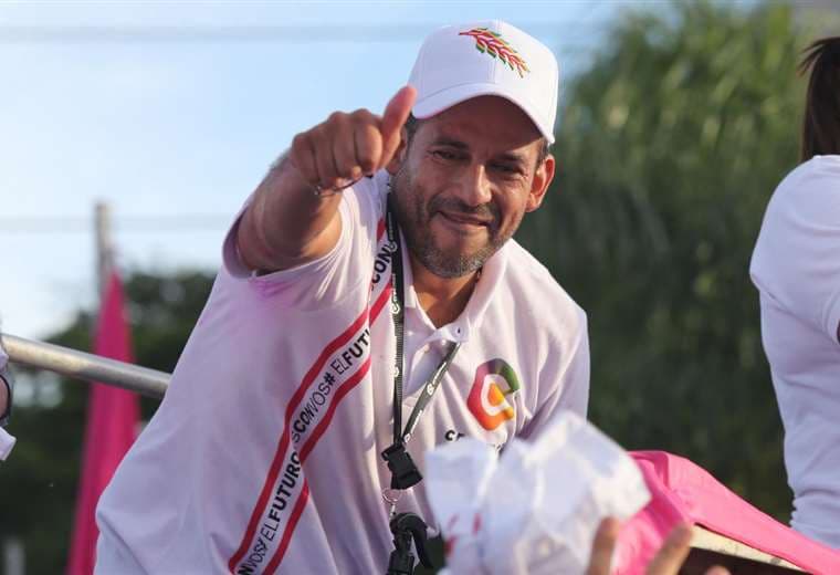 El ex líder cívico va por la Gobernación de Santa Cruz. Foto: Jorge Ibañez