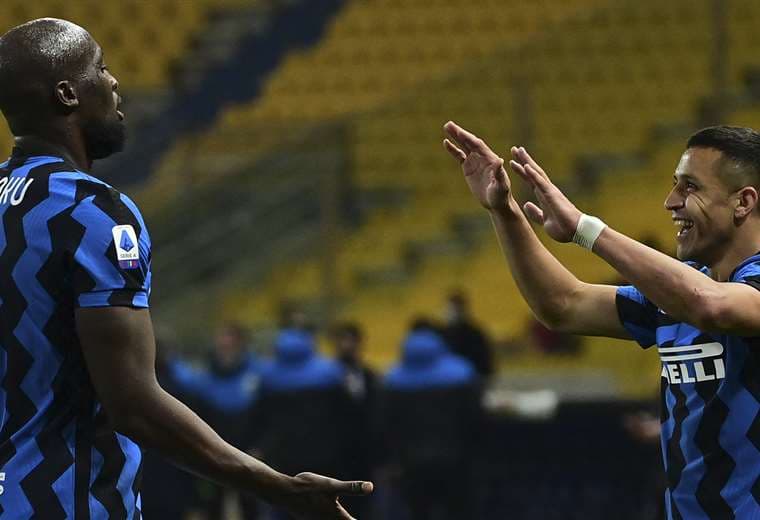 Alexis Sánchez marcó los dos goles del Inter. Foto: AFP