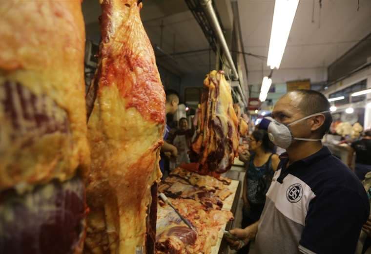 Los ganaderos de Santa Cruz y Beni niegan un alza del precios del kilo gancho de la carne 