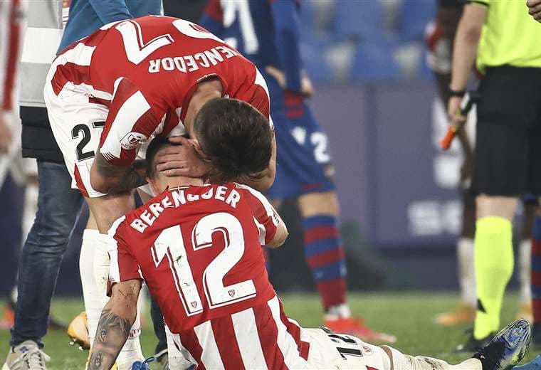 Álex Berenguer marcó el segundo gol para el Athletic de Bilbao. Foto: AFP