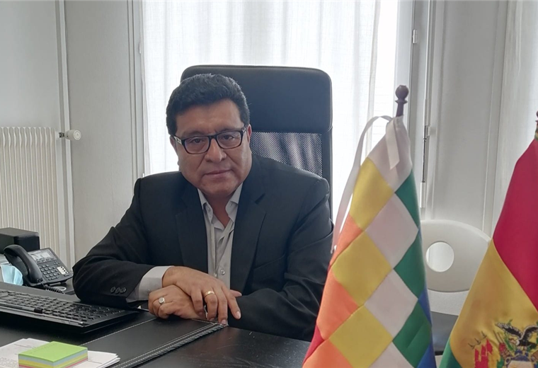 Efraín Chambi Copa, cónsul de Bolivia en Ginebra