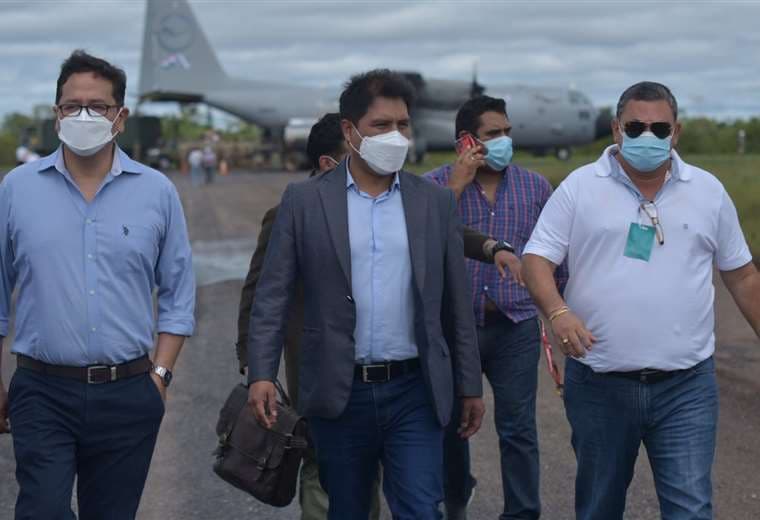 Autoridades llegan a Guayaramerín/Foto: ABI