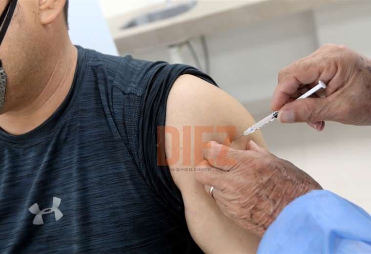 Los jugadores de Bolivia serán vacunados en mayo. Foto: Jorge Ibáñez
