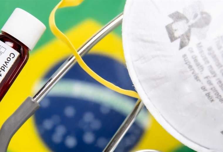 Brasil acumula más de 350.000 muertos por covid-19