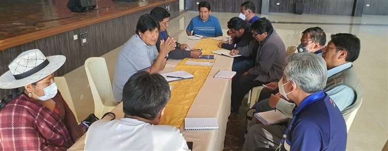 Evo Morales en reunión con el pacto de unidad antes de reunirse con Luis Arce (Foto: RRSS)