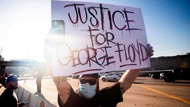 La muerte de Floyd provocó protestas contra la injusticia racial 