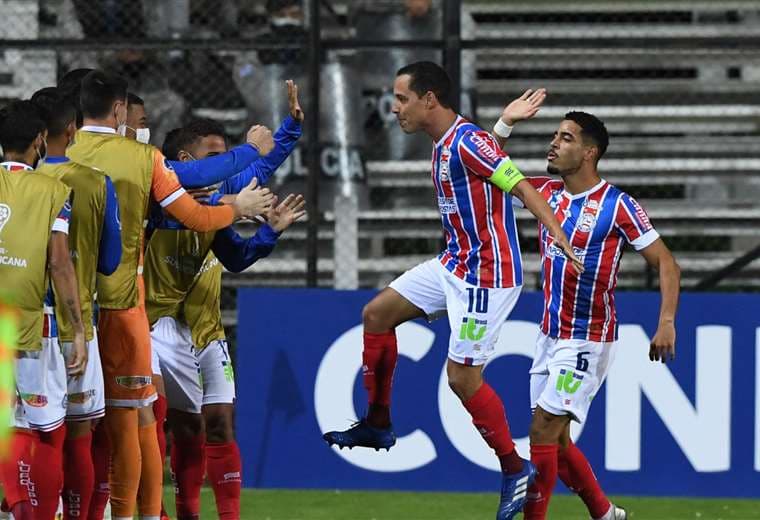 El Bahía empató en su primer partido del grupo ante Montevideo City Torque. Foto: Internet