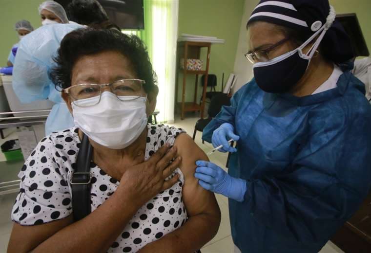 Se observa el lento avance en las vacunaciones (Foto: Ricardo Montero)