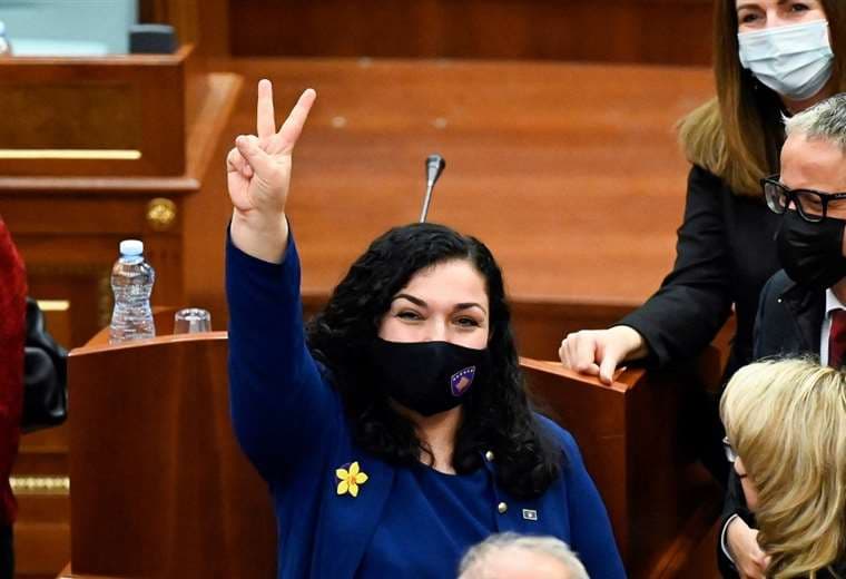 El Parlamento elige como presidenta de Kosovo a la reformista Vjosa Osmani