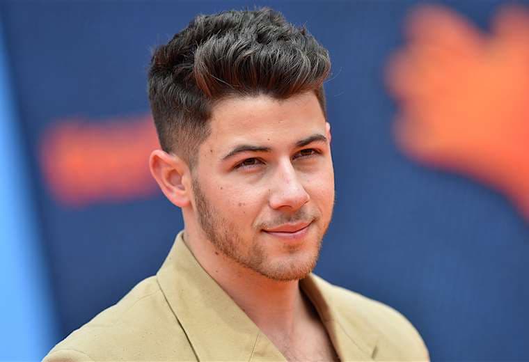 Nick Jonas  ya hizo de presentador en las nominaciones a los Óscar 2021