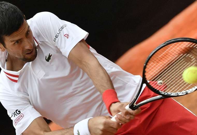 Djokovic se exigió en el segundo set para no ir a un tercero. Foto: AFP