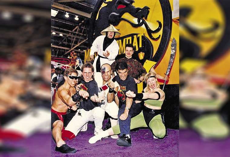 Los creadores de Mortal Kombat bromean con cosplayers de sus personajes
