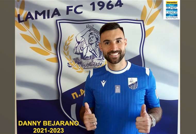 La foto que publicó el club Lamia para anunciar la renovación de Danny Bejarano