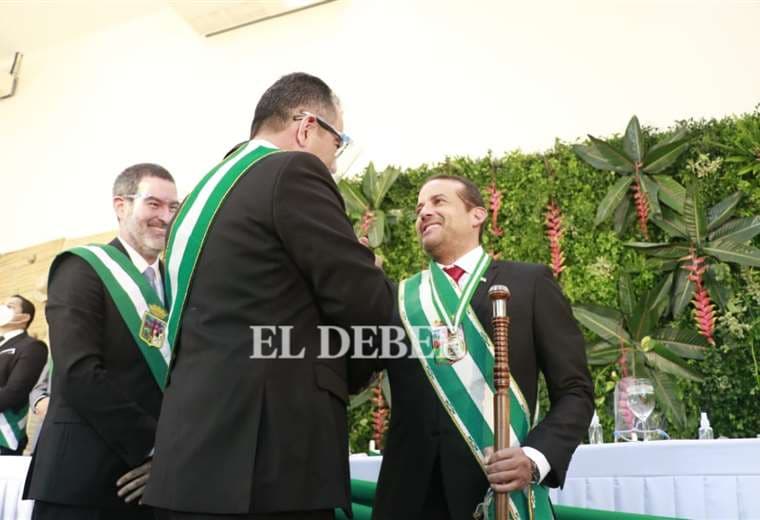 Camacho ya juró como gobernador de Santa Cruz. Foto Juan Carlos Torrejón 