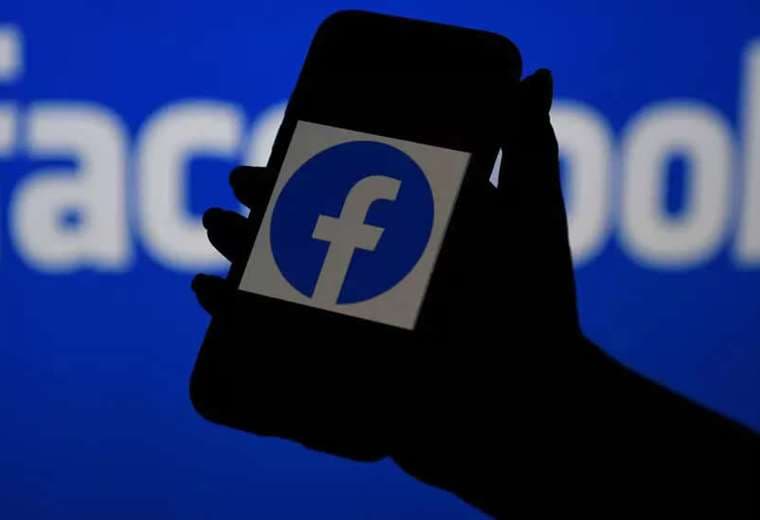 Facebook eliminó 1.656 cuentas falsas. Foto. Internet 