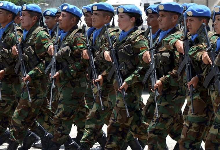 Un grupo de militares de los casos azules en una misión internacional
