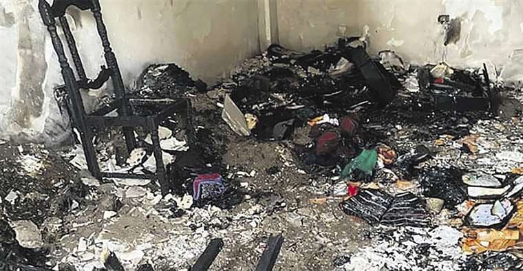 Fiscalía afirma que un cortocircuito quemó la casa del gobernador Condori y este rechaza tal informe