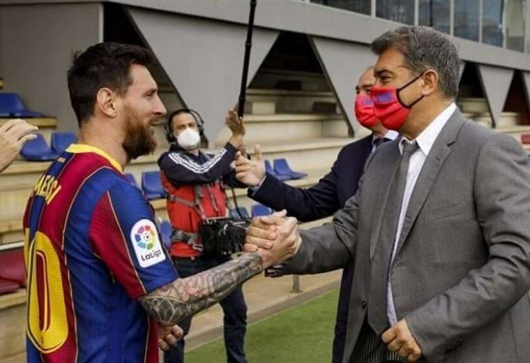 Lionel Messi y Joan Laporta. Siguen las negociaciones. Foto: Internet