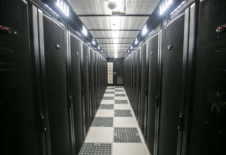 El interior del Data Center de Tigo
