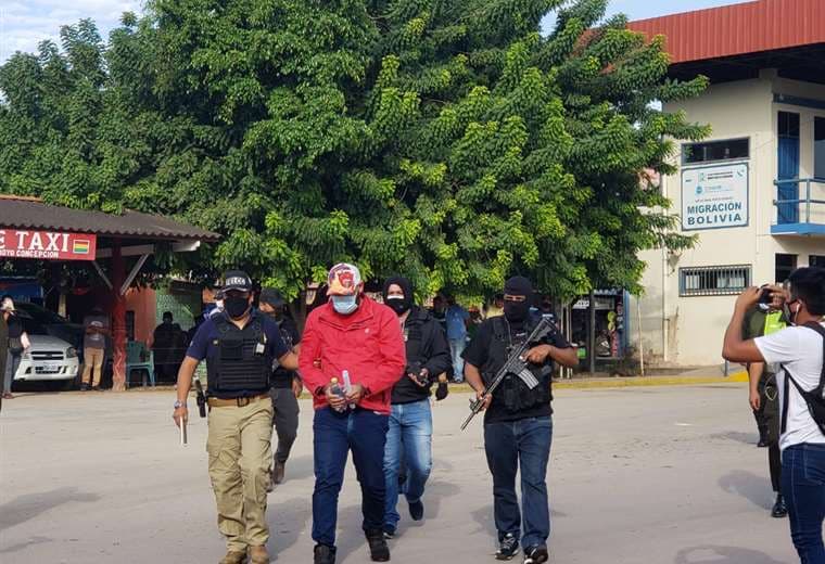 El extranjero fue entregado esta mañana a la Policía Federal de Brasil, en Puerto Quijarro