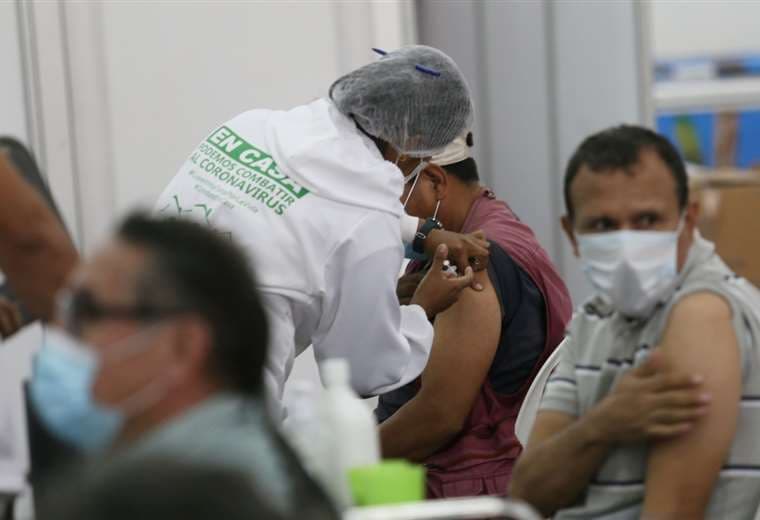 Foto Jorge Ibáñez: este miércoles se vacunó a 7.978 personas mayores de 40 años.