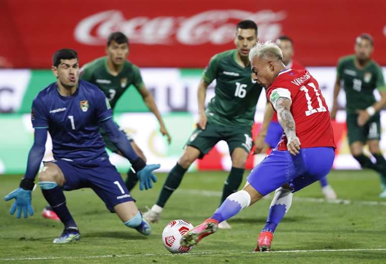 Carlos Lampe, fue titular contra Chile por las eliminatorias el 8 de junio. Foto: AFP