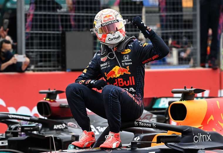 La celebración de Verstappen, que ganó este domingo el GP de Francia. Foto: AFP